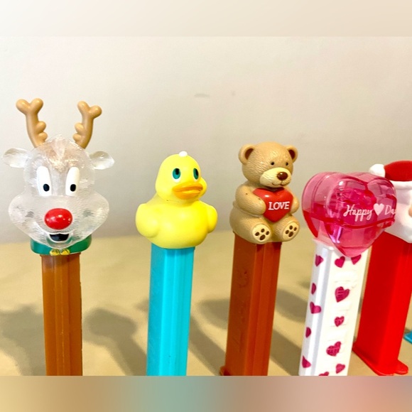 Vintage PEZ Candy Dispensers Set of 8 - Picture 3 of 5